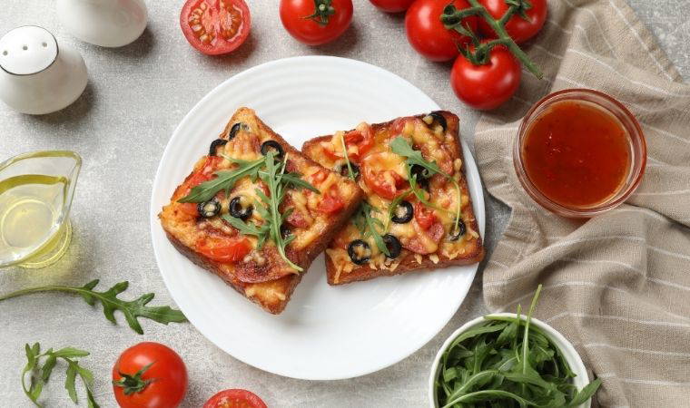 Ekmek pizza tarifi