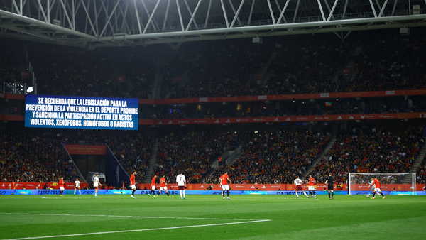 İspanya - Mısır maçında büyük skandal: İslamofobik tezahürat geceye damga vurdu!