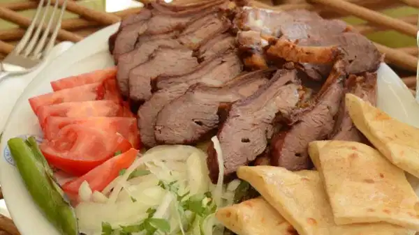 Anadolu'nun efsanelerinden biri: Tandır kebabı tarifi