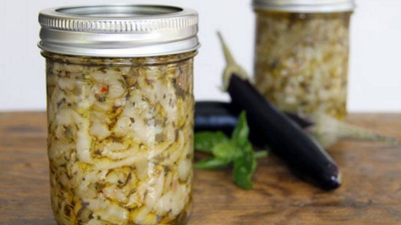 Kışlık patlıcan konservesi tarifi: Yaz lezzetini kış sofralarına taşıyın