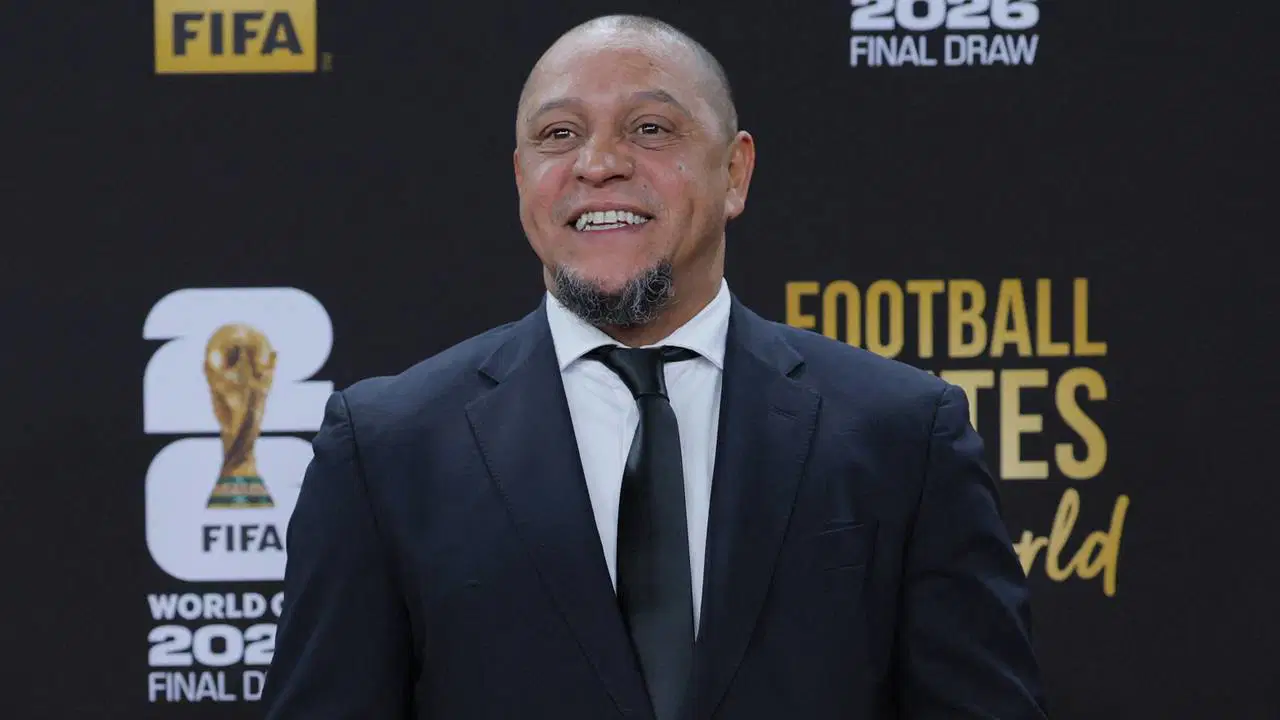 Fenerbahçe'de de forma giymişti: Roberto Carlos hastaneye kaldırıldı!