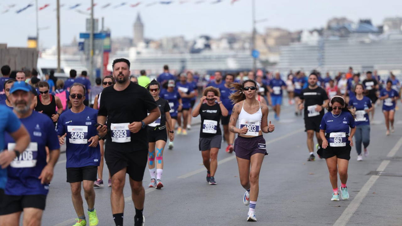 Binler İstanbul’u koştu