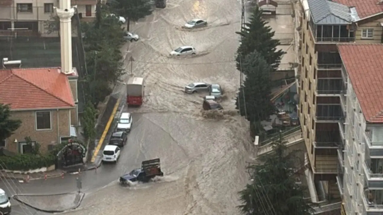 Ankara'da sağanak etkili oldu…