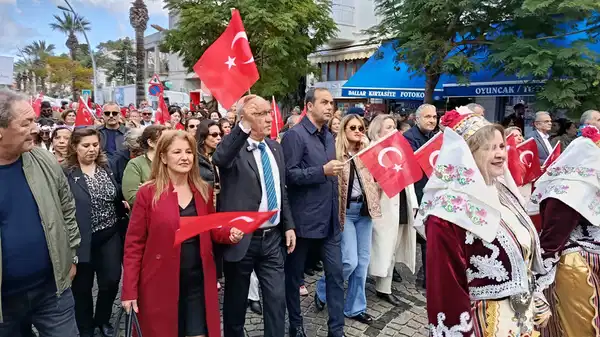 Datça'da Badem Çiçeği Festivali: 'Başka bir dünya, başka bir umut'