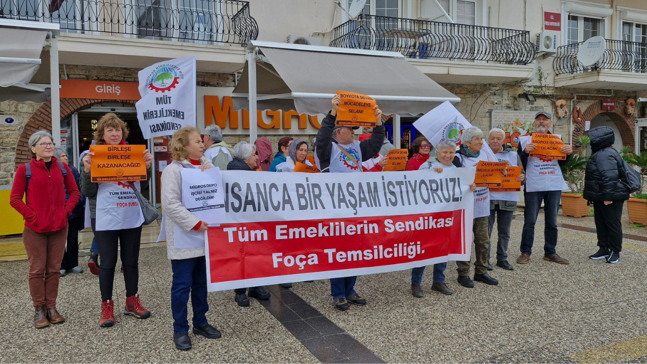 Foçalılar'dan Migros Depo işçilerine destek eylemi