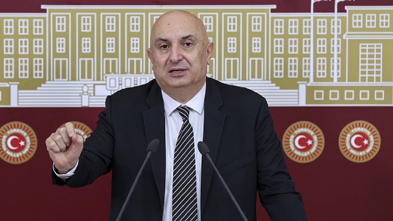 CHP'li Engin Özkoç'tan İhraç Tepkisi ve Kurultay Çağrısı