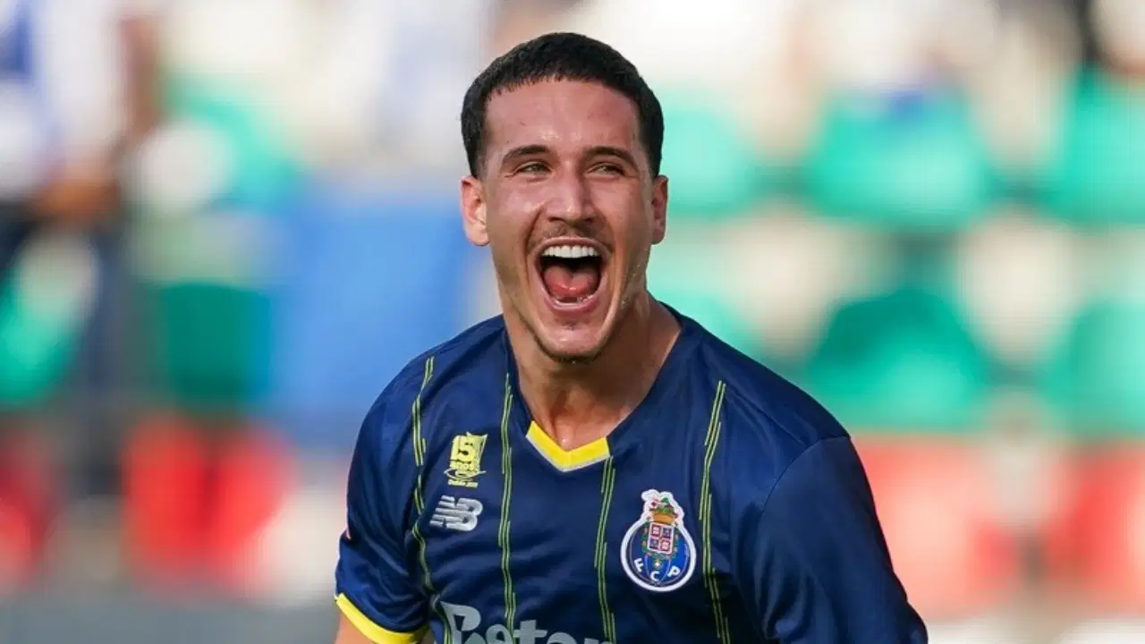 Deniz Gül Porto'yu şampiyonluğa taşıyor!