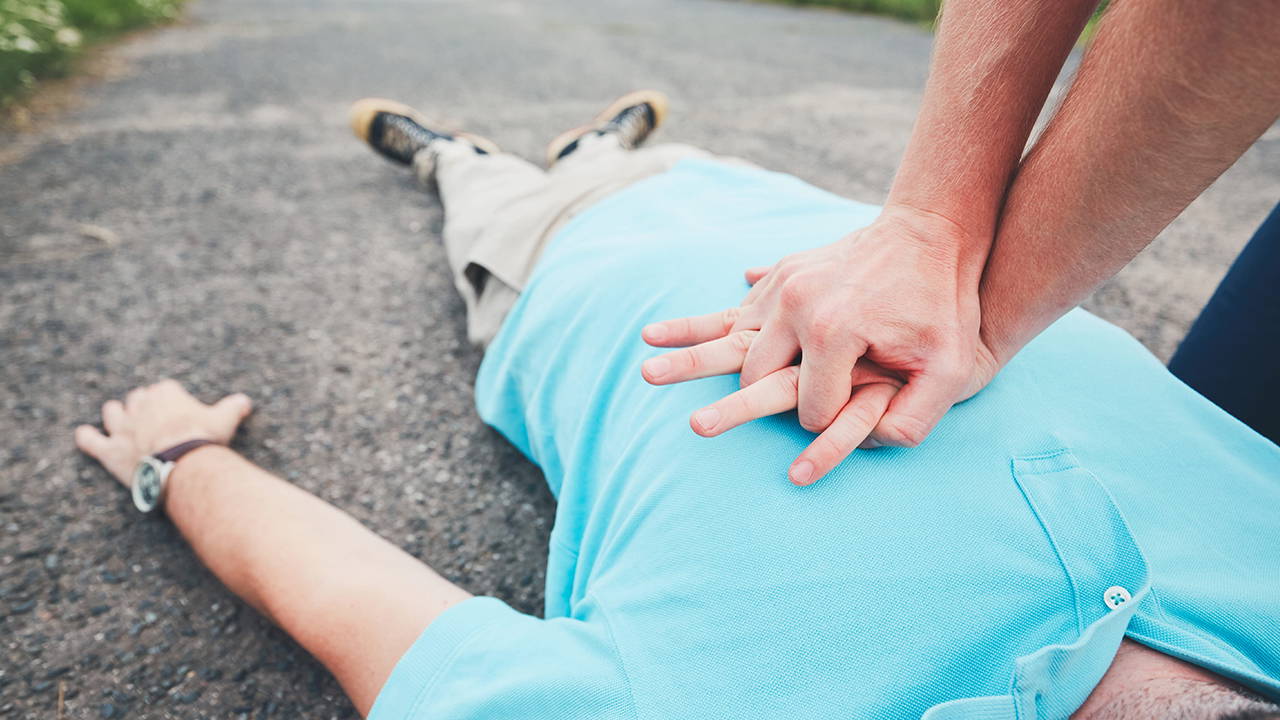 Eğitiminiz yoksa dokunmayın! Kalp durmalarında doğru bilinen yanlışlar neler?