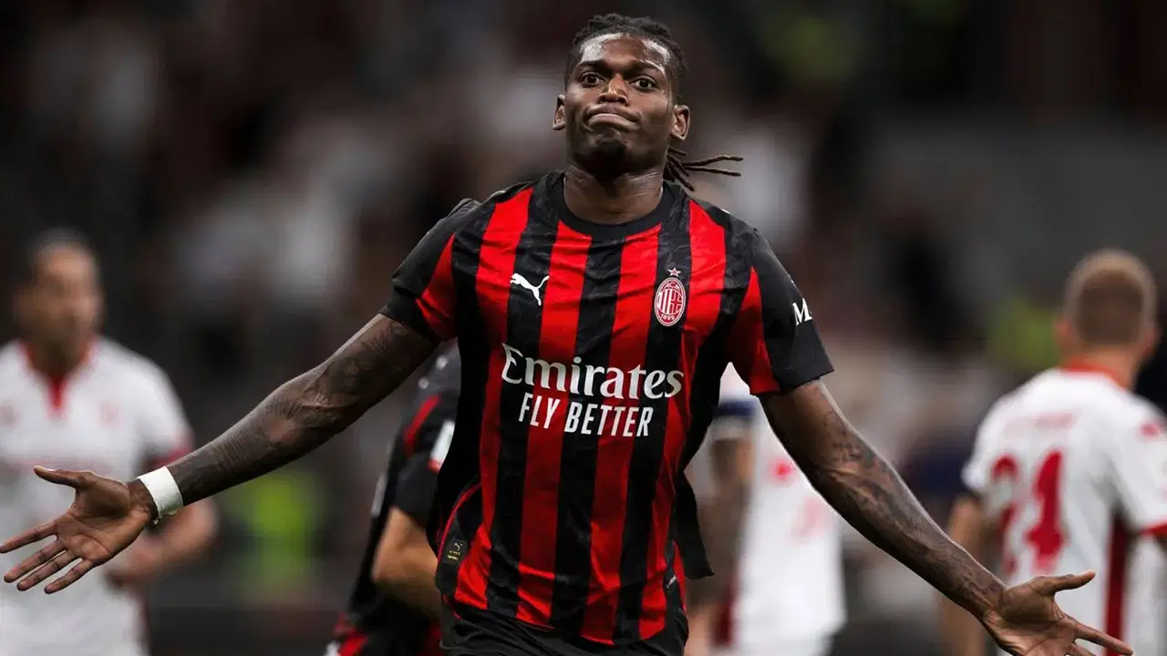 Son dakika... Galatasaray, Leao transferini KAP'a bildirdi