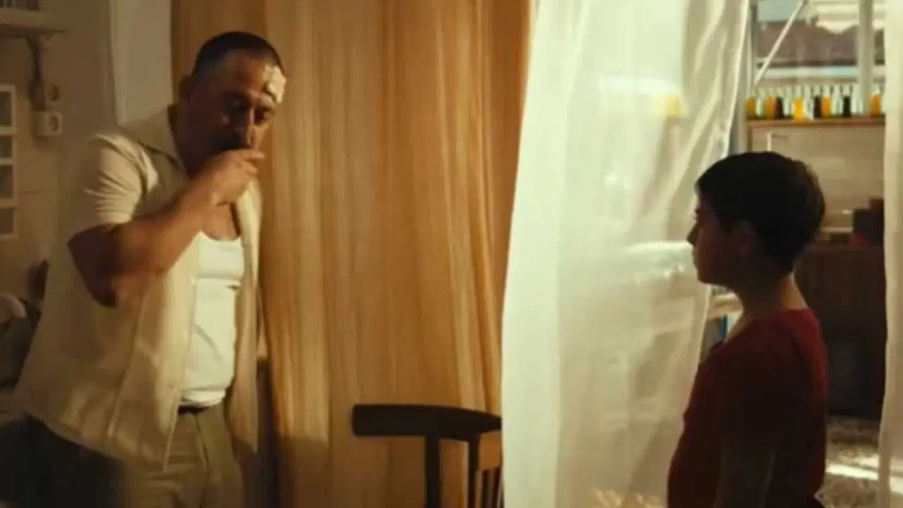 ‘İftarlık Gazoz’ filmini ‘oruç’ sahnesi üzerinden hedef aldılar: Destek paylaşımları da yükseldi