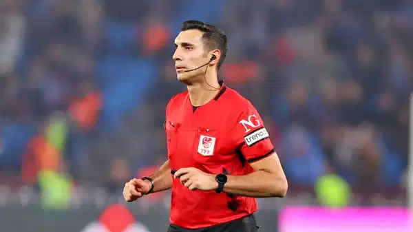 Eski hakemler Trabzonspor - Konyaspor maçını yorumladı: 'Hakemi çok sert şekilde eleştirebileceğim bir pozisyon'