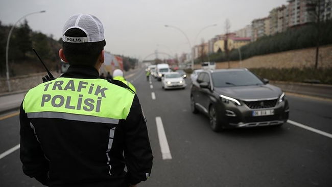 İstanbul'un 3 ilçesinde bu yollar trafiğe kapatıldı