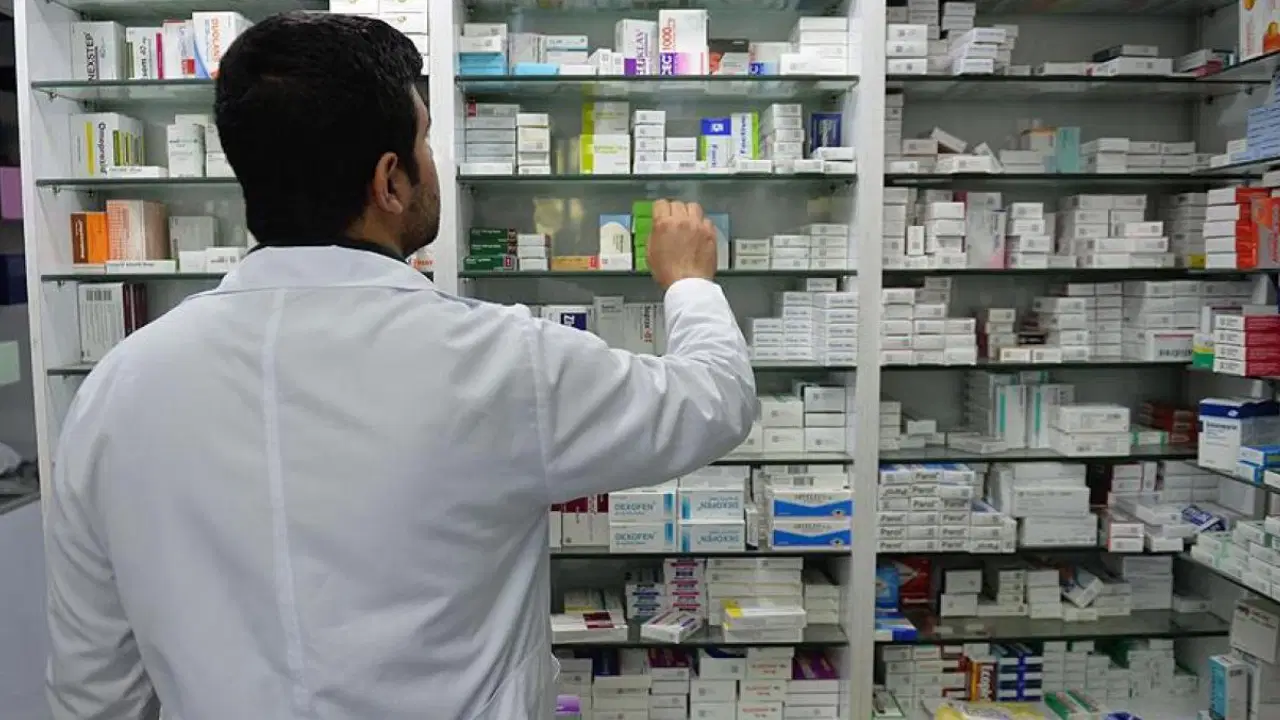 Türk Eczacıları Birliği: 'İlaç yoklukları bir halk sağlığı sorunu haline gelmiştir'