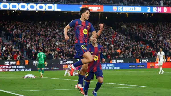 30 milyon Euro'luk teklif iddiası... Galatasaray'ın orta saha transferine Barcelona engeli!