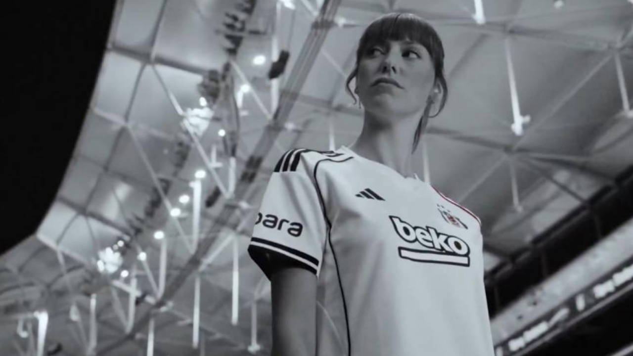 Beşiktaş'ın Yeni Sezon Formaları Resmen Tanıtıldı! thumbnail