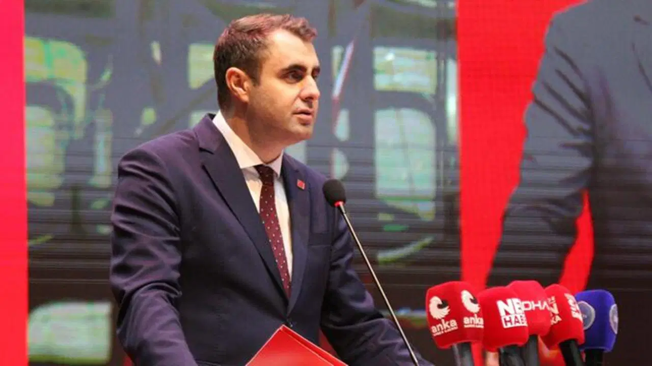 İstanbul'un ardından... CHP İzmir İl Başkanlığı'nın Facebook hesabına da el konuldu