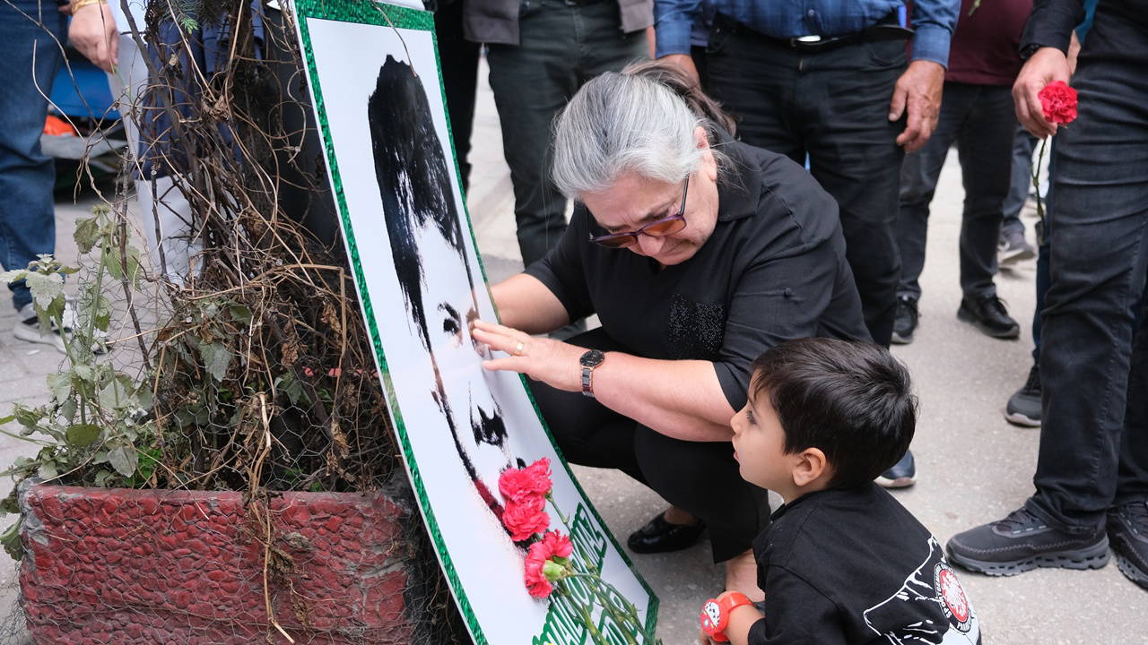Ali İsmail Korkmaz, ölümünün 13’üncü yıl dönümünde darbedildiği yerde anıldı... Annesi Emel Korkmaz: 'Katillere inat her yıl buradayım'