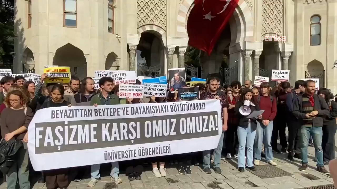 İstanbul Üniversitesi öğrencilerinden, Hacettepe'deki 'döner bıçaklı' saldırıya protesto!