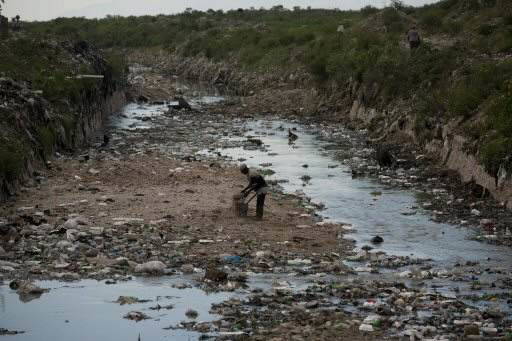 İnegöl'de olaylı gece: 44 gözaltı, 30 yaralı