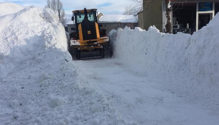 Öğrenciler 12 gündür kar tatilinde