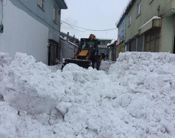 Öğrenciler 12 gündür kar tatilinde
