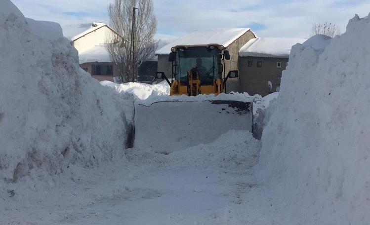 Öğrenciler 12 gündür kar tatilinde