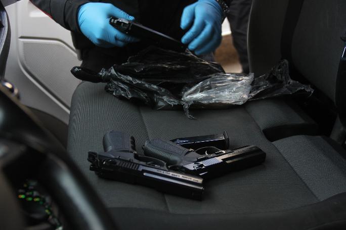 Ticari araçtan cephanelik çıktı