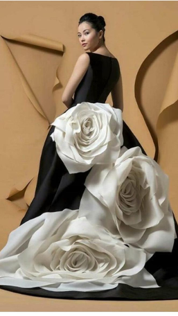 Bülent Ersoy'un elbisesi çalıntı çıktı