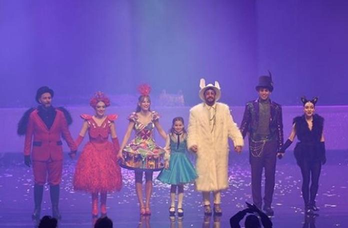 Serenay Sarıkaya hastaneye kaldırıldı!