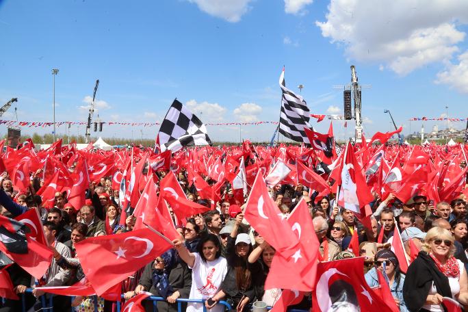 Onbinlerci kişi Maltepe'de buluştu