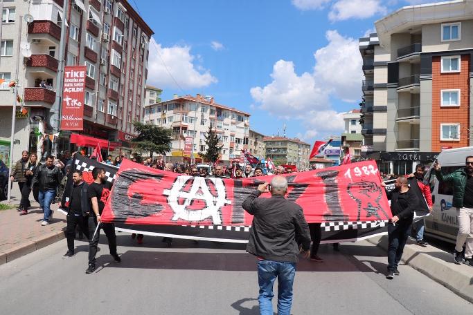 Onbinlerci kişi Maltepe'de buluştu