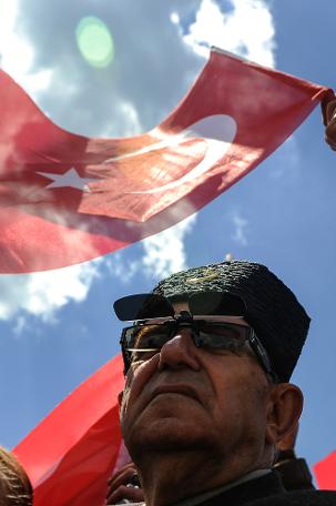 Onbinlerci kişi Maltepe'de buluştu