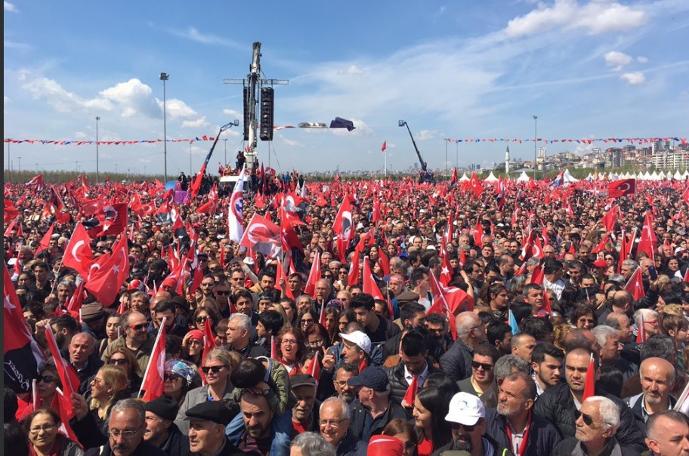 Onbinlerci kişi Maltepe'de buluştu