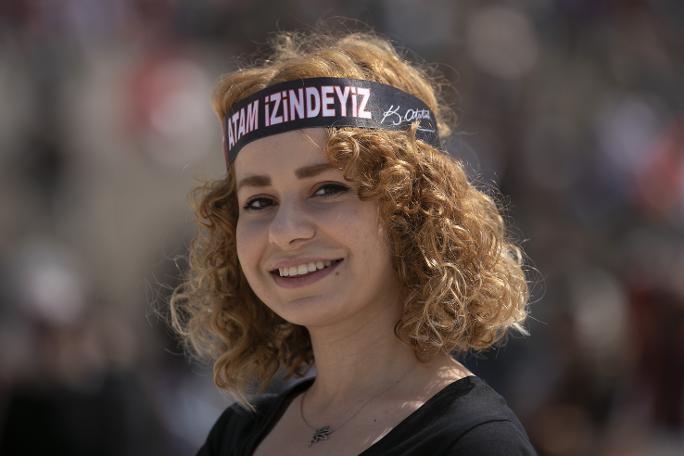 Anıtkabir'de 23 Nisan... Yurttaş Ata'sına koştu