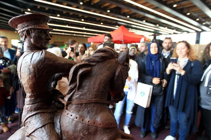 500 kilogram çikolatadan Atatürk Anıtı