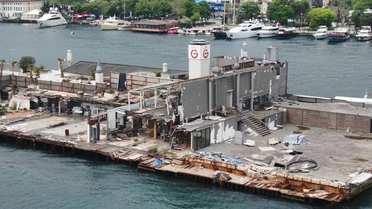 Boğaz'ın ortasındaki harabe...