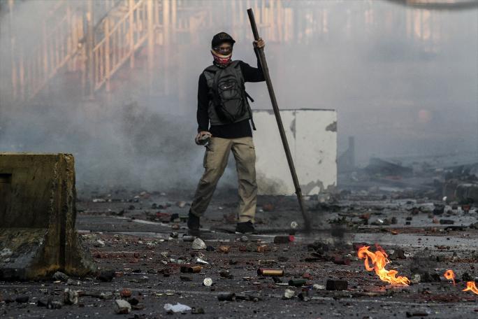 Endonezya'da seçim sonucu ülkeyi karıştırdı