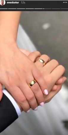 Ünlü YouTuber Enes Batur, Tulu Bacı ile evlendi! İşte ilk kareler