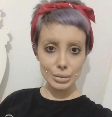 Kılıktan kılığa giren İranlı Sahar Tabar'ın 10 yıl önceki hali şaşırttı!