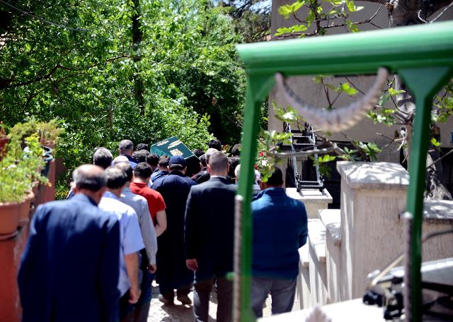 AKP yöneticileri, 'Atatürk'le zerre muhabbeti olan cenazeme gelmesin' diyen Mısıroğlu’nun cenazesine katıldı