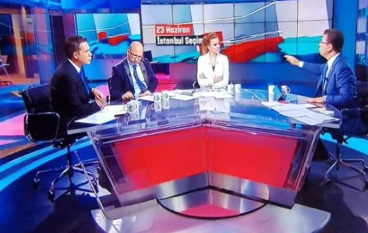 Okan Müdderisoğlu programın başından sonuna kadar kiminle mesajlaştı?