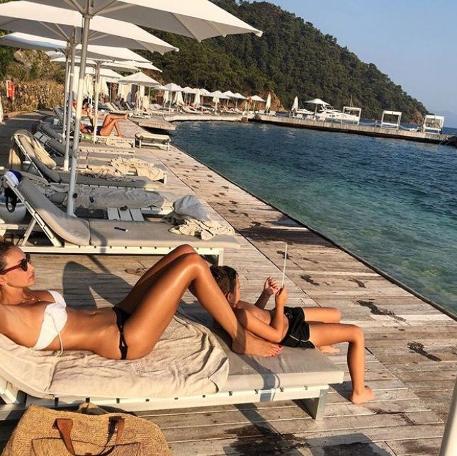 Ünlü isimlerin bayram tatili paylaşımları