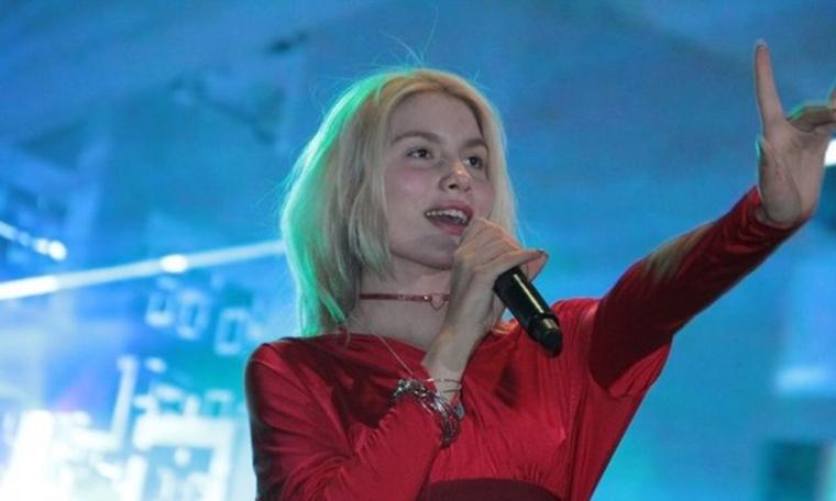 Trend olan uygulamayla ünlüler yıllar sonrasında!