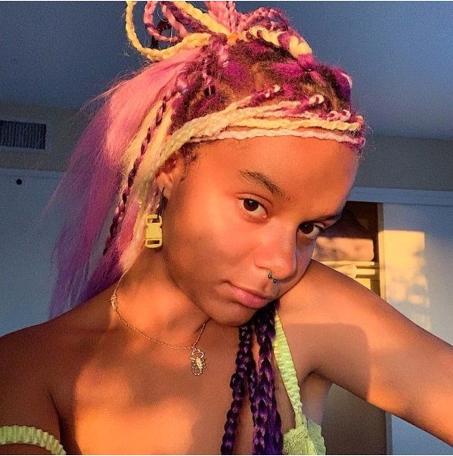 Sosyal medya fenomeni dakikalar içinde kel kaldı!