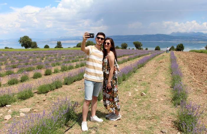 Lavanta Deresi yerli ve yabancı turistlerin ilgisini çekiyor