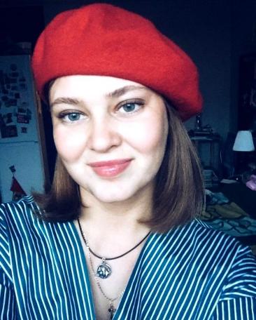 O fotoğraflar yüzünden genç memur mesleğinden oldu