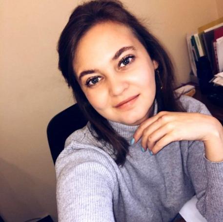 O fotoğraflar yüzünden genç memur mesleğinden oldu