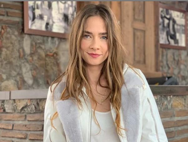 Müge Boz'dan hamilelik pozu