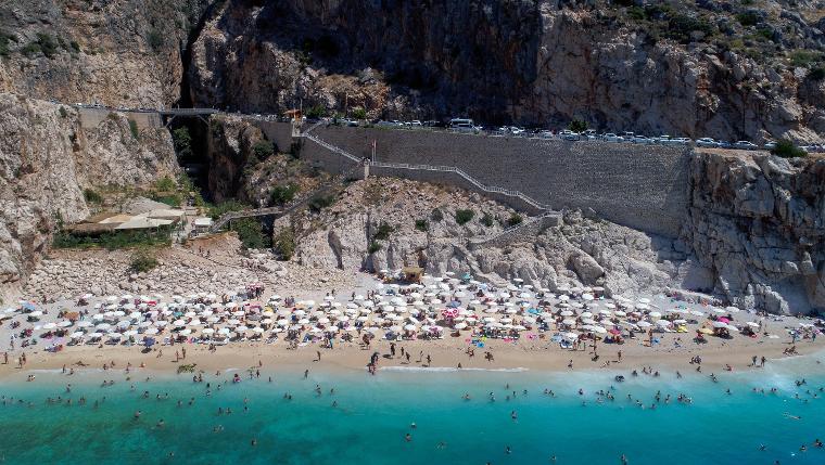 Kaputaş Plajı'na bir günde 6 bin kişi