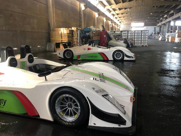 Gümrükte kalan 2 yarış otomobili meraklılarını bekliyor (13.08.2019)